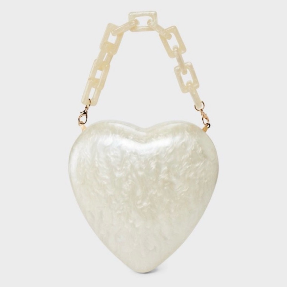 A NEW DAY- IVORY HEART CLUTCH WITH CHAIN HANDLE (NWT)